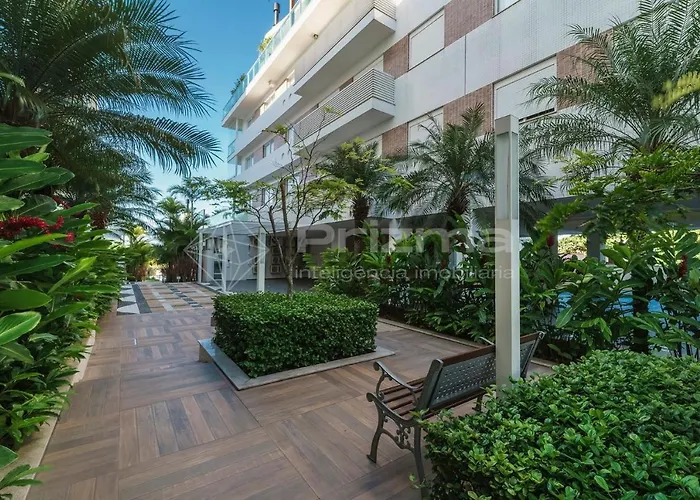 Varandas 405 A · Apartamento em Condomínio de luxo frente ao mar . Bombinhas